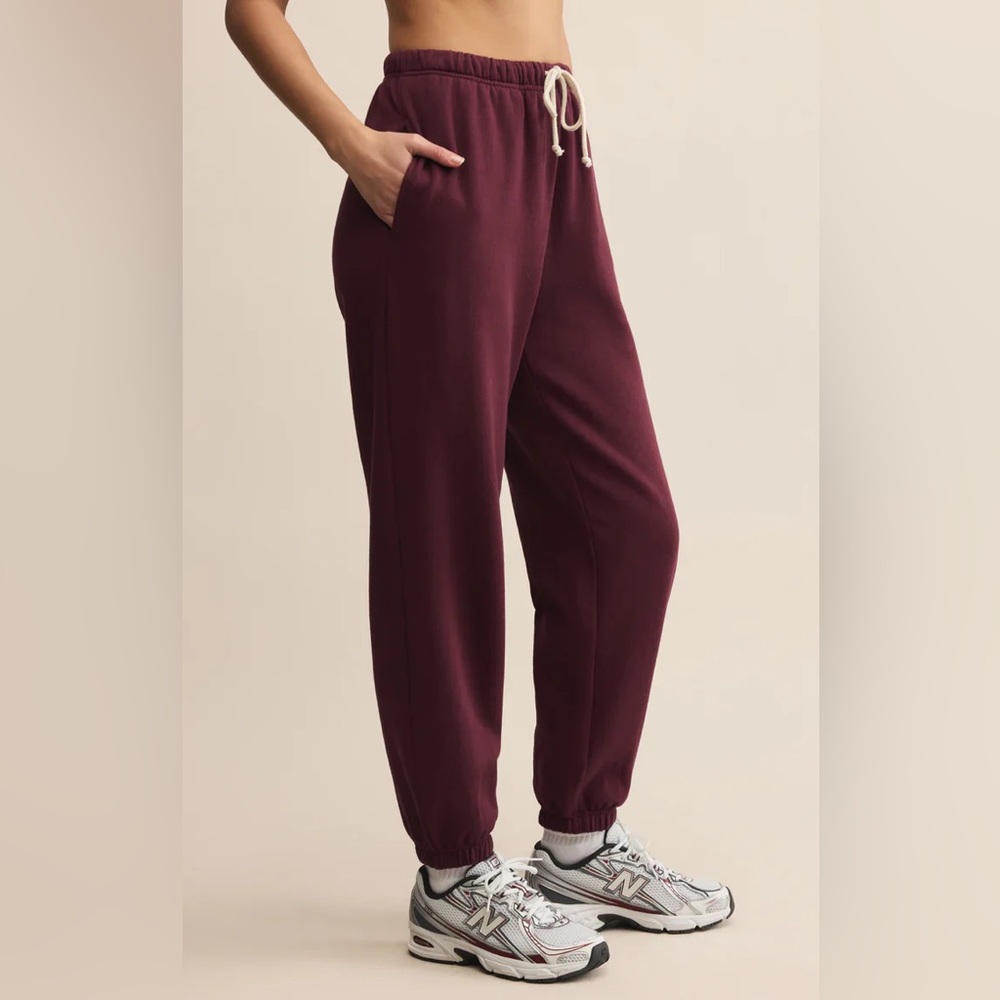 NWT Z Supply Stadium Jogger in Merlot